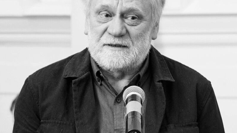 Художник театра и кино Юрий Устинов умер в возрасте 72 лет