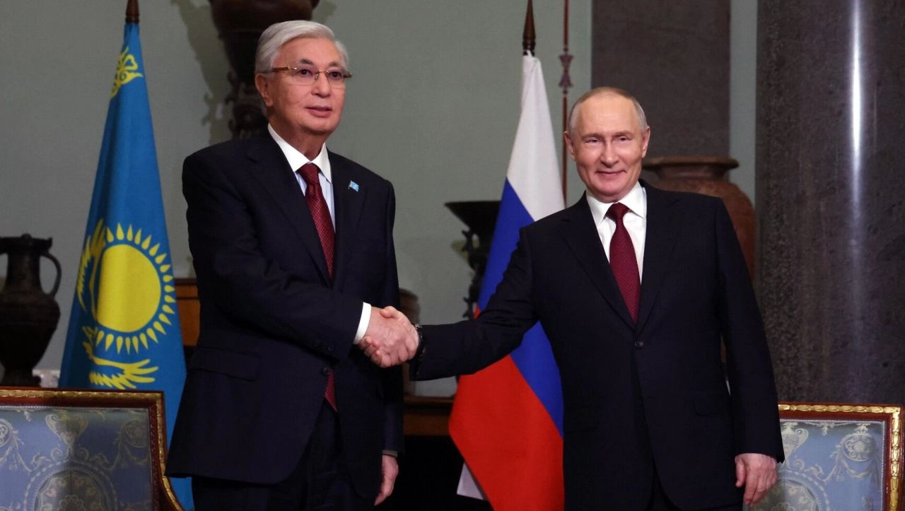 Ушаков рассказал о визите Путина в Казахстан 27 мая. Главное